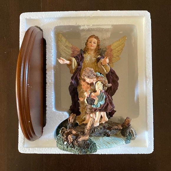 My Guardian Angel Figurine - Angel Watching Over Two Children Crossing a Bridge - Picture 9 of 12